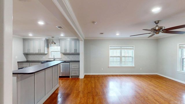 1923 Clifton Street, Conway, AR 72032