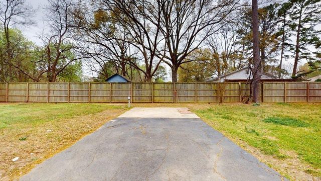 1923 Clifton Street, Conway, AR 72032