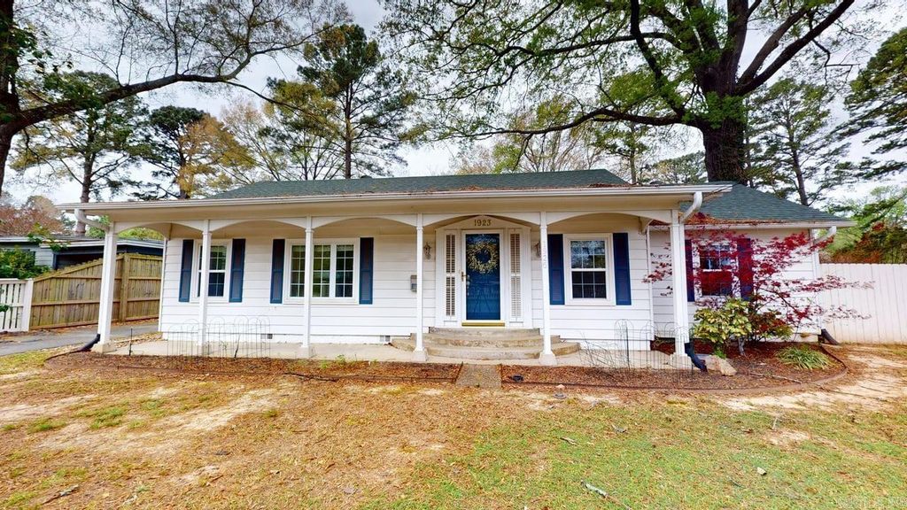1923 Clifton Street, Conway, AR 72032