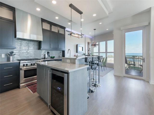 288 BEACH DRIVE NE 6A, St Petersburg, FL 33701