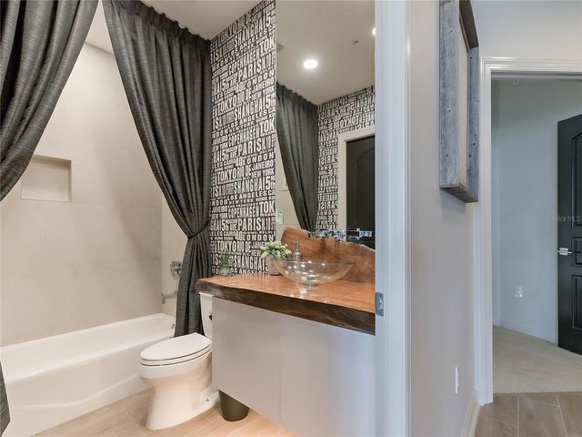 288 BEACH DRIVE NE 6A, St Petersburg, FL 33701