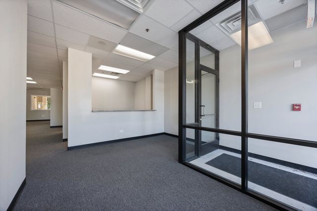 1111 Burlington Avenue 105, Lisle, IL 60532