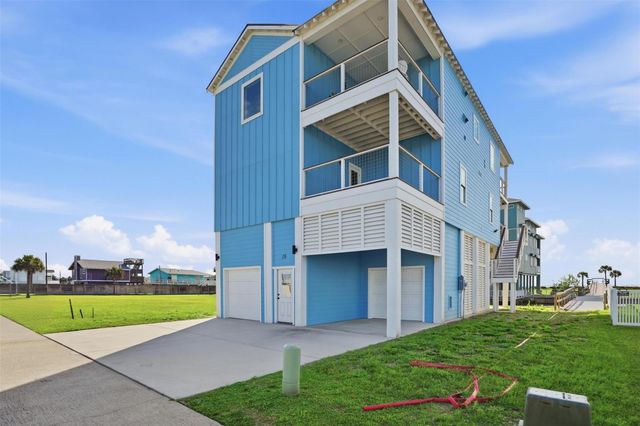 18 Blue Heron Circle, Jamaica Beach, TX 77554