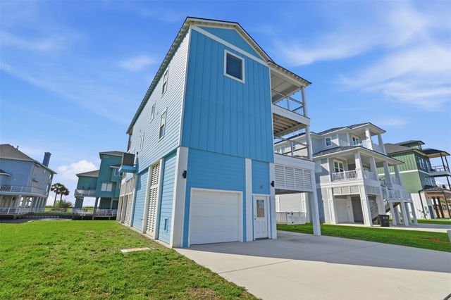18 Blue Heron Circle, Jamaica Beach, TX 77554