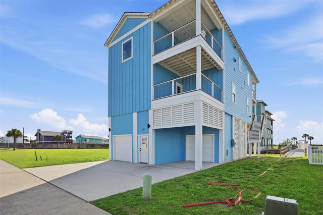 18 Blue Heron Circle, Jamaica Beach, TX 77554