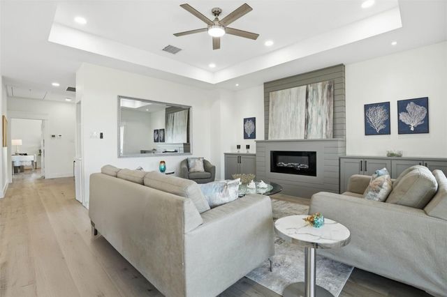 18 Blue Heron Circle, Jamaica Beach, TX 77554