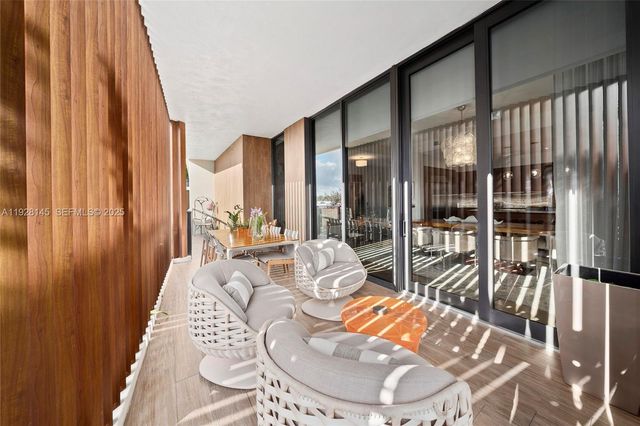 3581 E Glencoe St 403, Miami, FL 33133