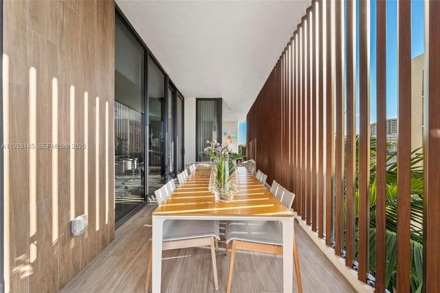 3581 E Glencoe St 403, Miami, FL 33133