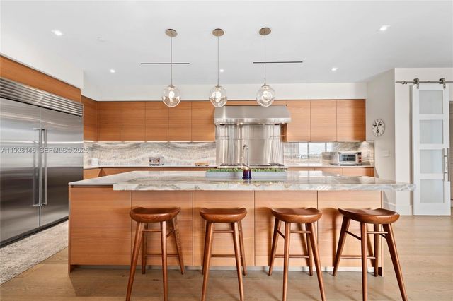 3581 E Glencoe St 403, Miami, FL 33133