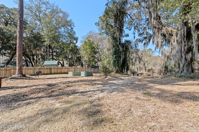 1110 Hookstra Lane, Beaufort, SC 29902