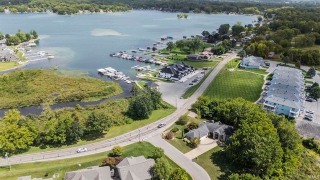 15 Lane 335 Lake James, Angola, IN 46703