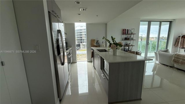 1133 102nd St 503, Bay Harbor Islands, FL 33154