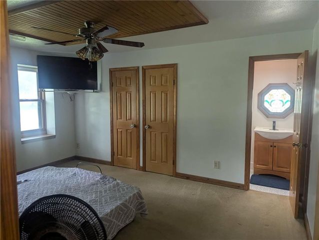 104 S 4th Street, Garden City, MO 64747