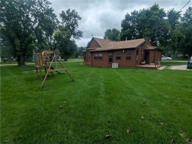104 S 4th Street, Garden City, MO 64747