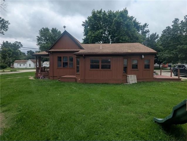 104 S 4th Street, Garden City, MO 64747