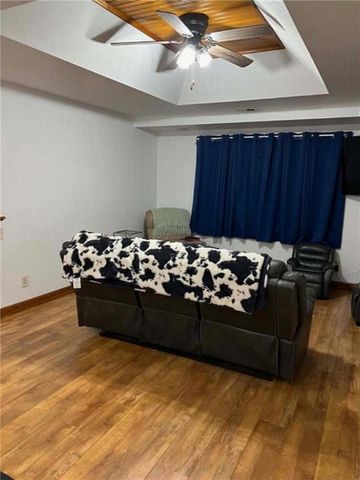 104 S 4th Street, Garden City, MO 64747