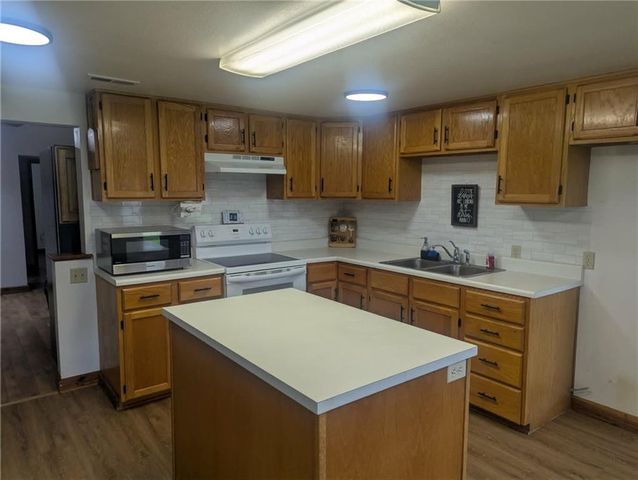 104 S 4th Street, Garden City, MO 64747