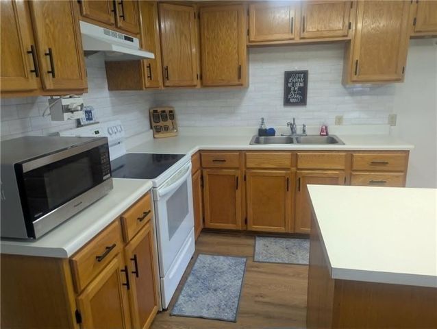 104 S 4th Street, Garden City, MO 64747