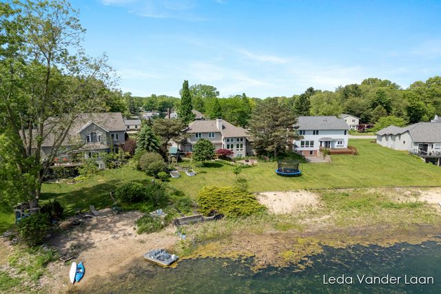 7250 Loma Linda Drive, Rockford, MI 49341