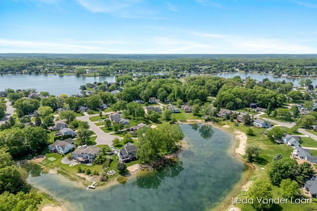 7250 Loma Linda Drive, Rockford, MI 49341