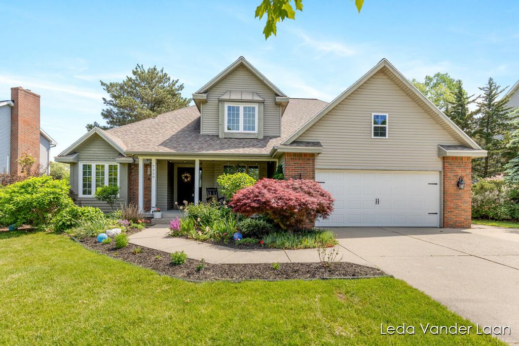 7250 Loma Linda Drive, Rockford, MI 49341