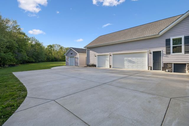 6322 Jim Cummings Hwy, Bradyville, TN 37026
