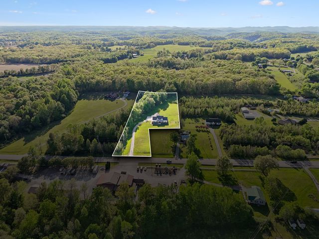 6322 Jim Cummings Hwy, Bradyville, TN 37026