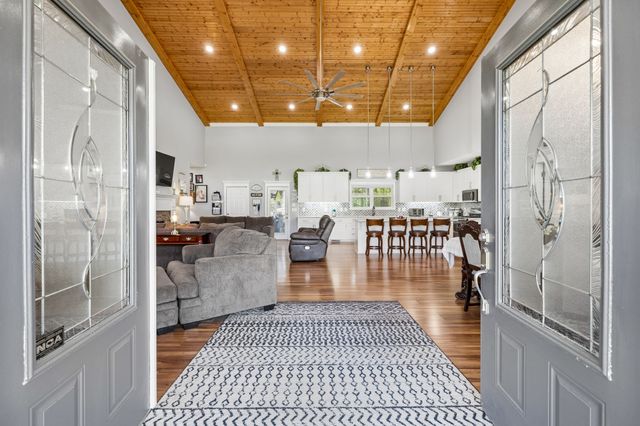 6322 Jim Cummings Hwy, Bradyville, TN 37026