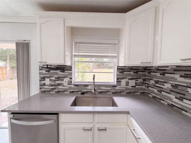 976 LISKEARD AVENUE, Orange City, FL 32763