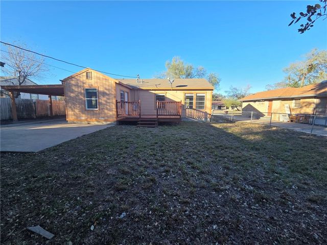 709 E Caesar Ave, Kingsville, TX 78363