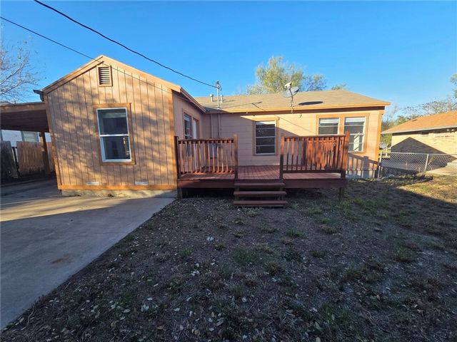 709 E Caesar Ave, Kingsville, TX 78363