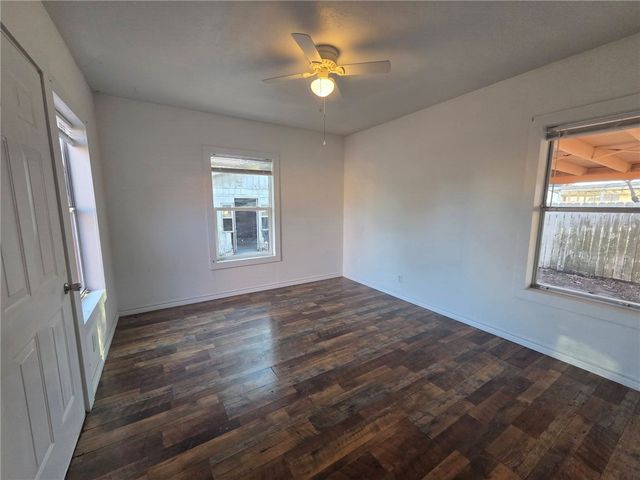 709 E Caesar Ave, Kingsville, TX 78363