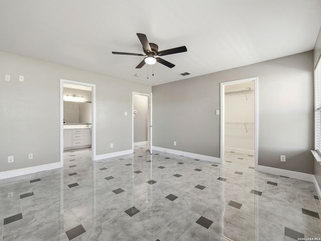 8903 Scarlet Crk, Universal City, TX 78148