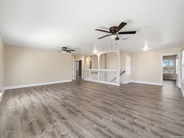 8903 Scarlet Crk, Universal City, TX 78148