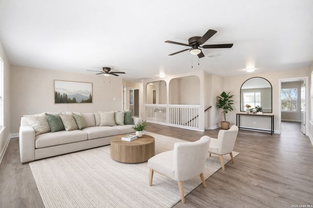 8903 Scarlet Crk, Universal City, TX 78148