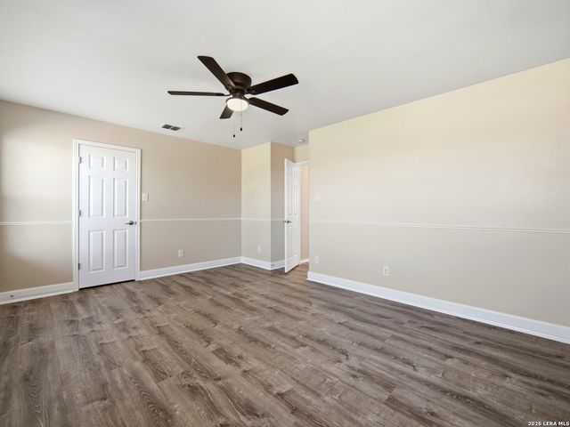 8903 Scarlet Crk, Universal City, TX 78148