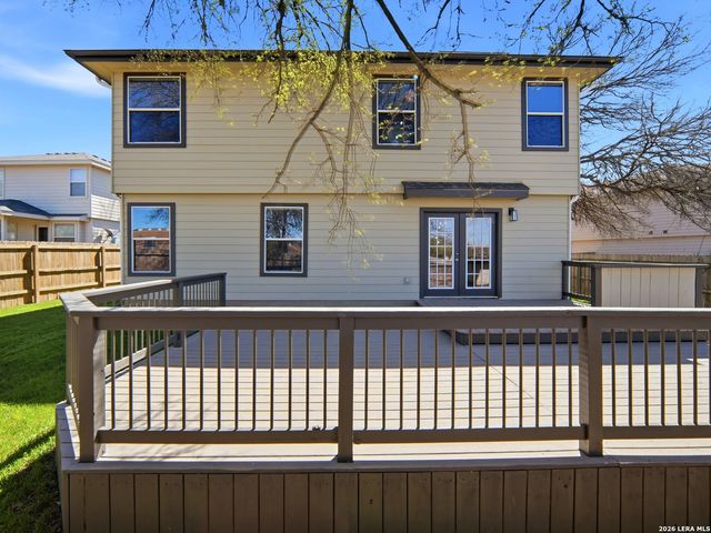 8903 Scarlet Crk, Universal City, TX 78148