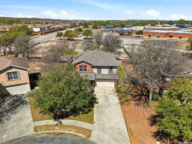 8903 Scarlet Crk, Universal City, TX 78148