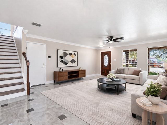 8903 Scarlet Crk, Universal City, TX 78148