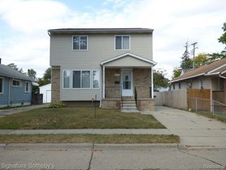 1417 E Jarvis Avenue, Hazel Park, MI 48030