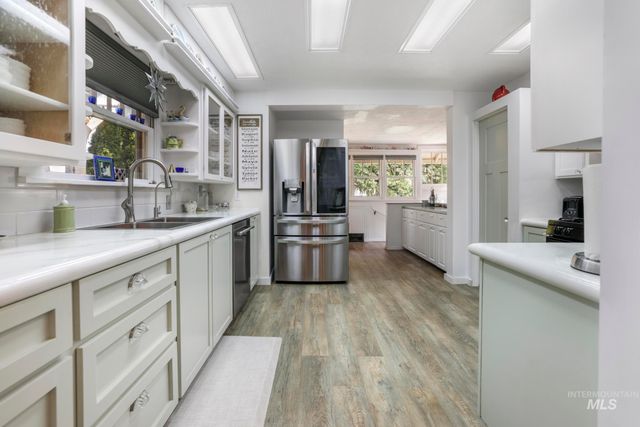 916 Hankins Rd N, Twin Falls, ID 83301