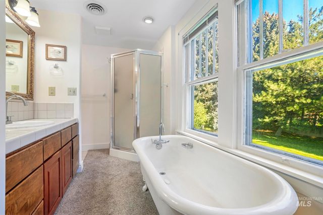 916 Hankins Rd N, Twin Falls, ID 83301