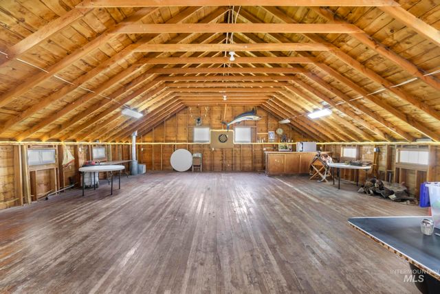 916 Hankins Rd N, Twin Falls, ID 83301