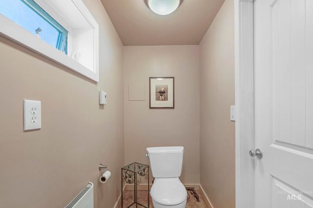 916 Hankins Rd N, Twin Falls, ID 83301