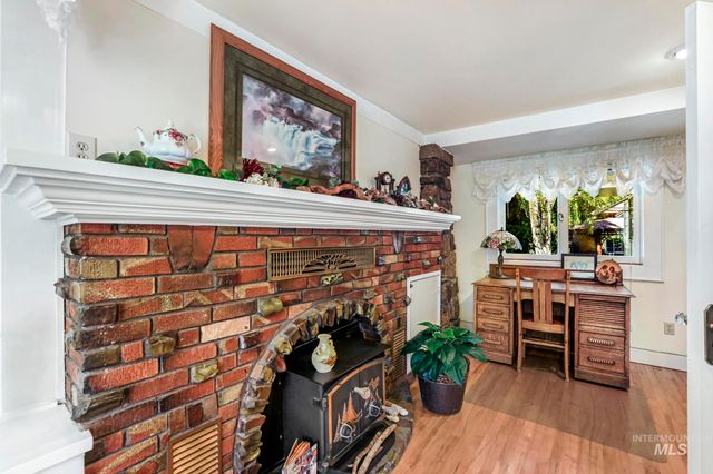 916 Hankins Rd N, Twin Falls, ID 83301