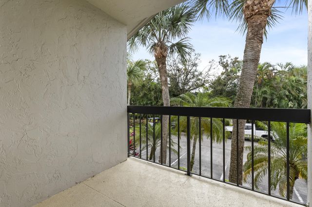 11311 POND VIEW Drive C203, Wellington, FL 33414