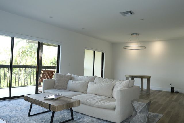 11311 POND VIEW Drive C203, Wellington, FL 33414