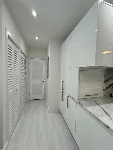 11311 POND VIEW Drive C203, Wellington, FL 33414