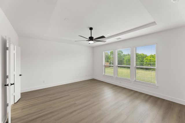 411 Hidden Lakes Drive, Desoto, TX 75115