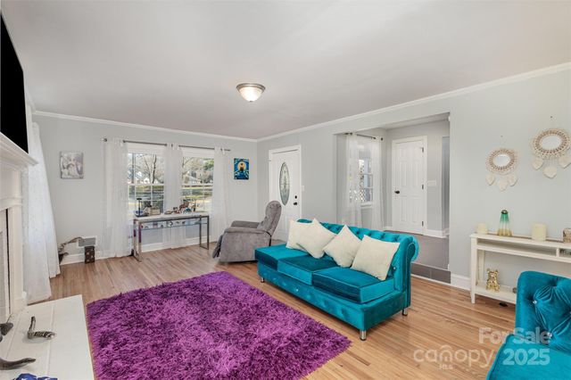 1201 Edgefield Avenue, Gastonia, NC 28052